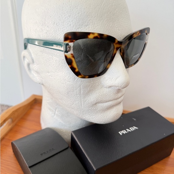 Prada Catwalk Sunglasses PR 08VS 4726Q0 Havana Turquoise Cheetah 55mm Luxury‎ main image 6